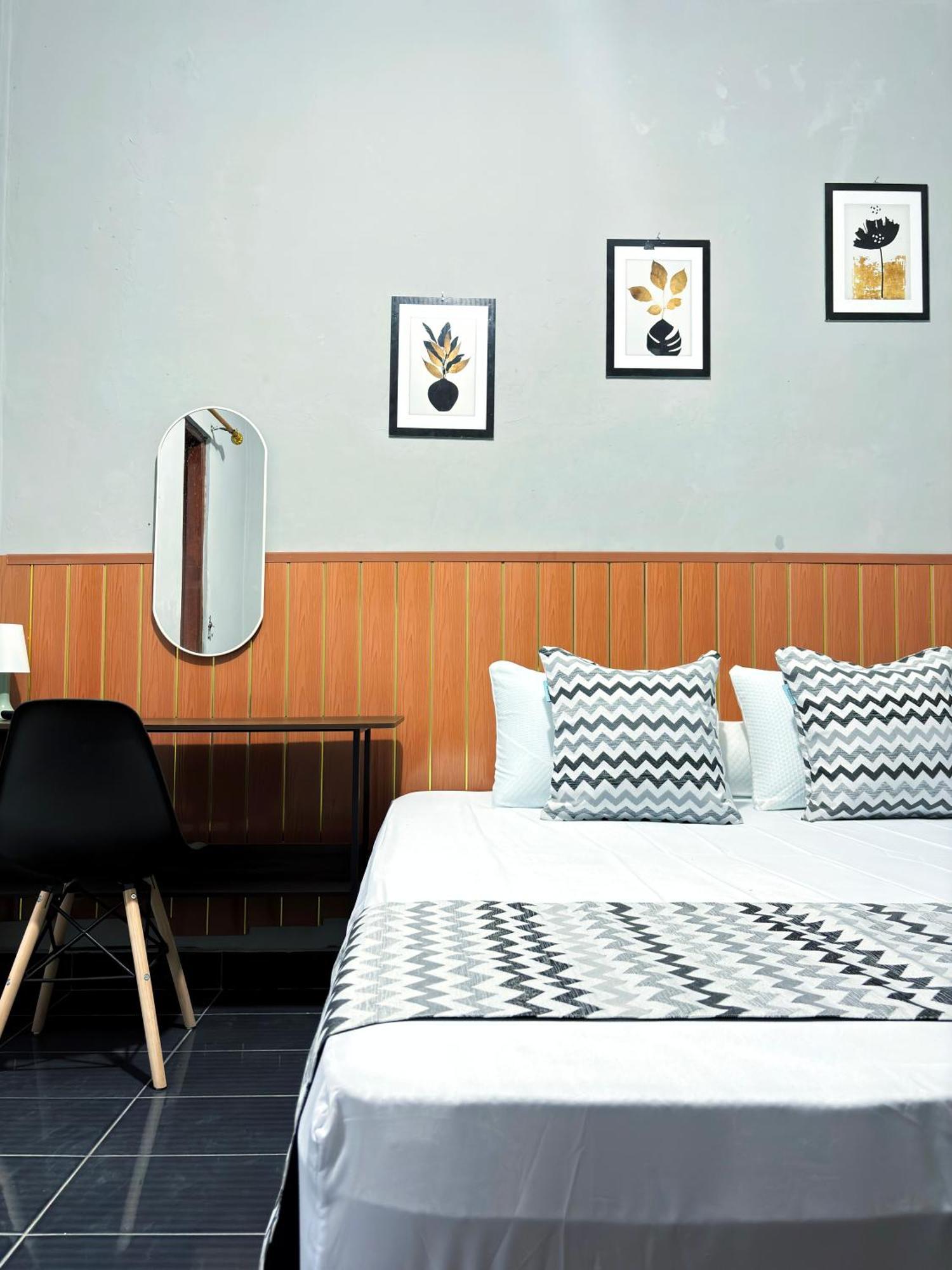 Jogja Day Inn Yogyakarta Eksteriør billede