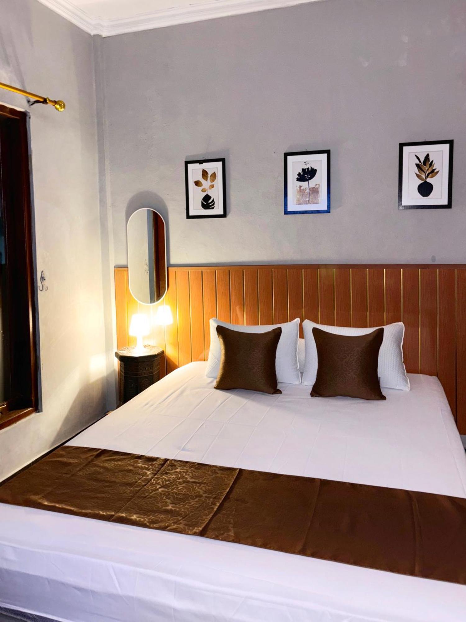 Jogja Day Inn Yogyakarta Eksteriør billede