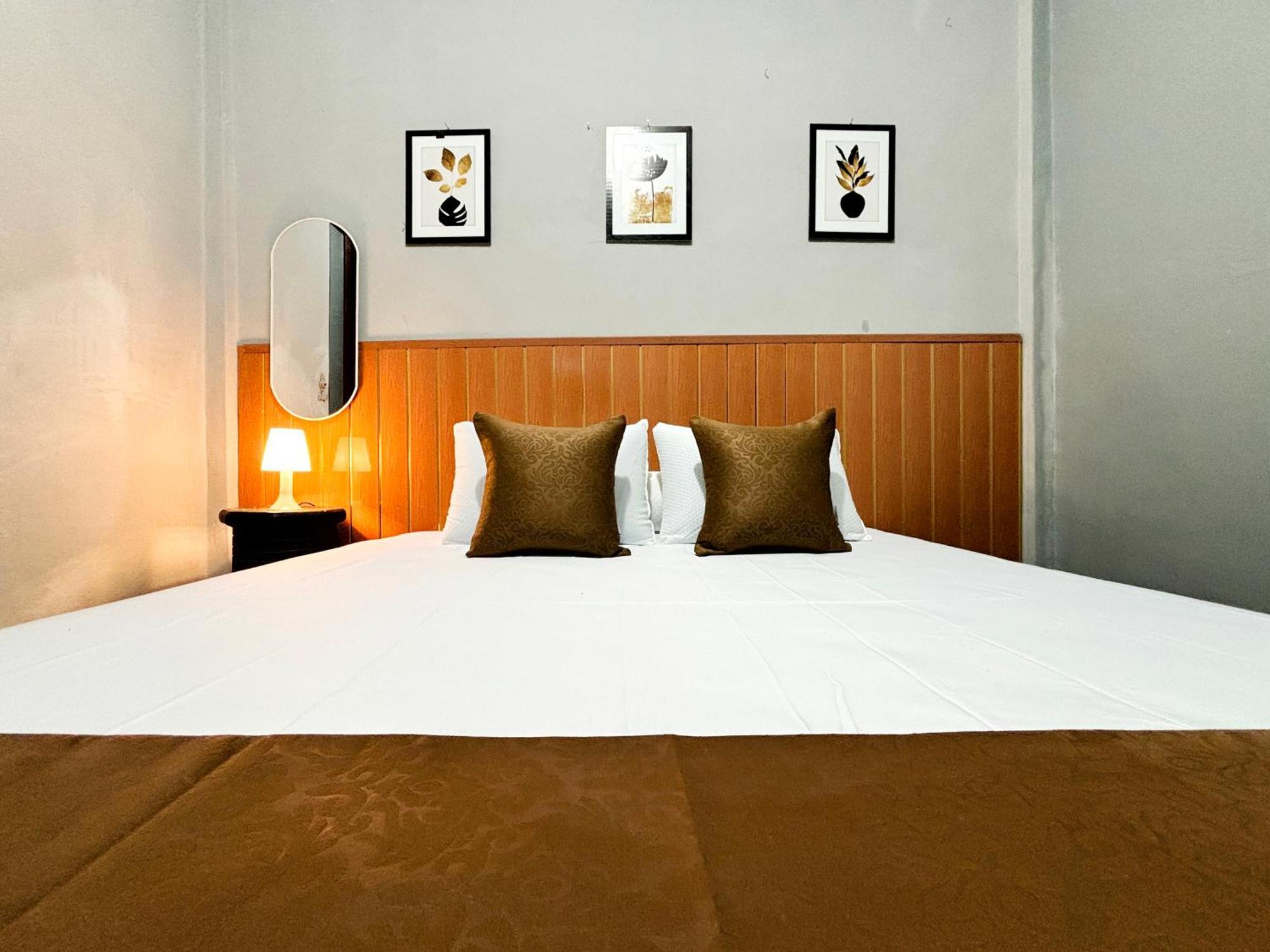 Jogja Day Inn Yogyakarta Eksteriør billede