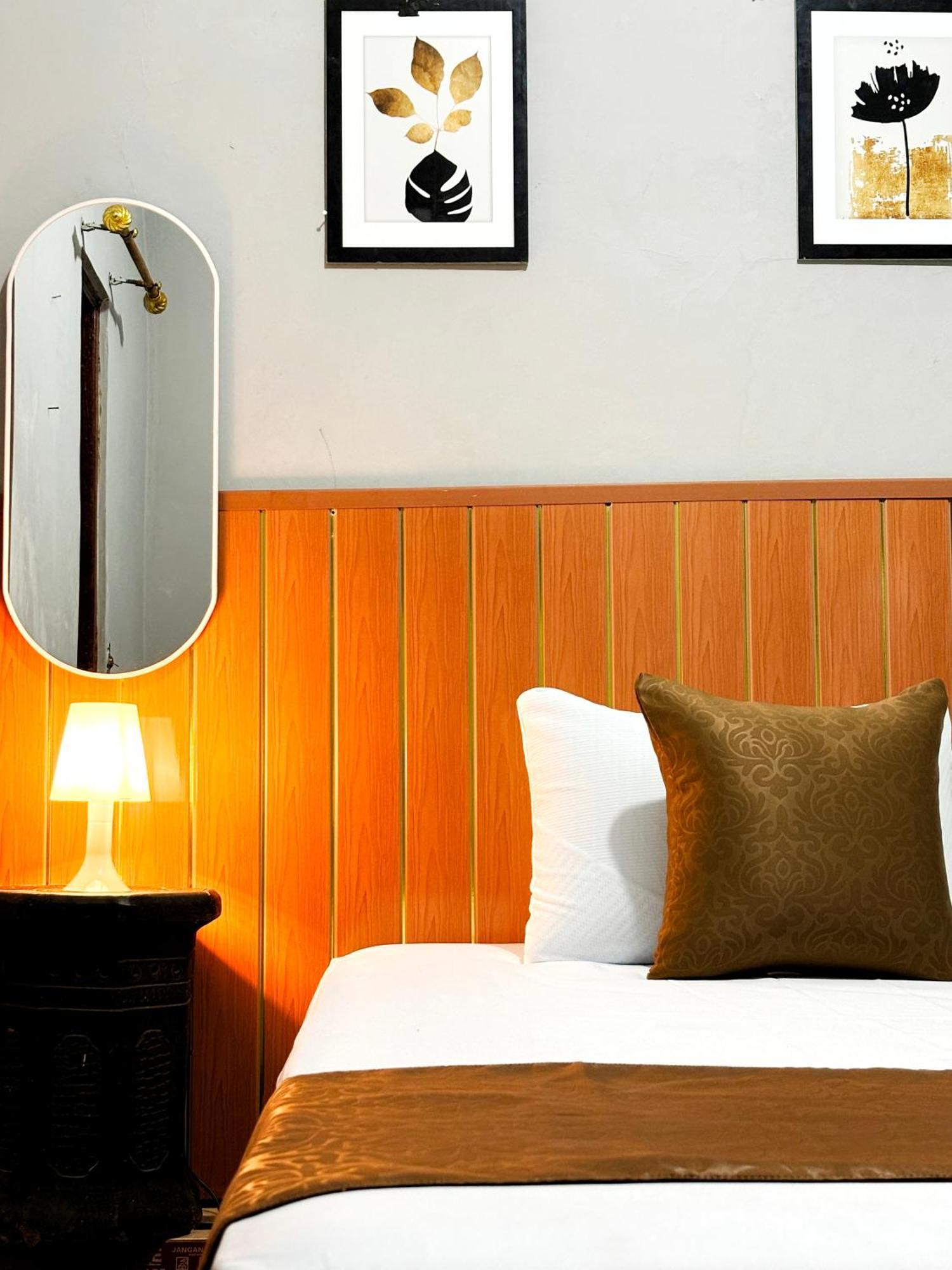 Jogja Day Inn Yogyakarta Eksteriør billede