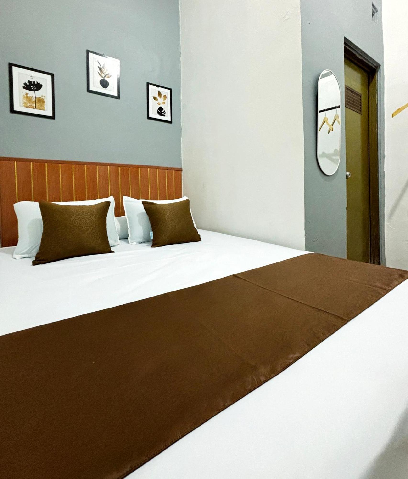 Jogja Day Inn Yogyakarta Eksteriør billede