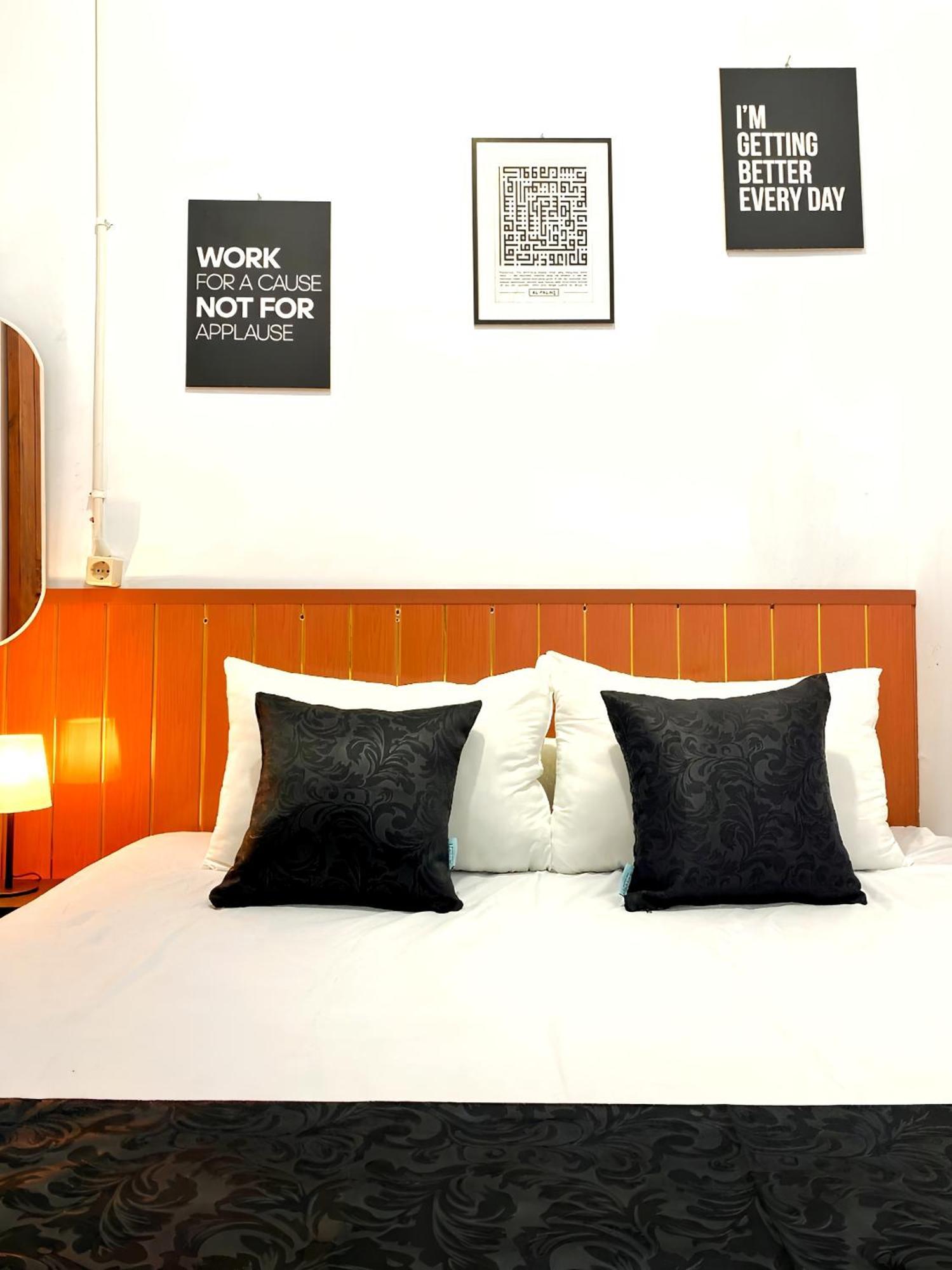 Jogja Day Inn Yogyakarta Eksteriør billede