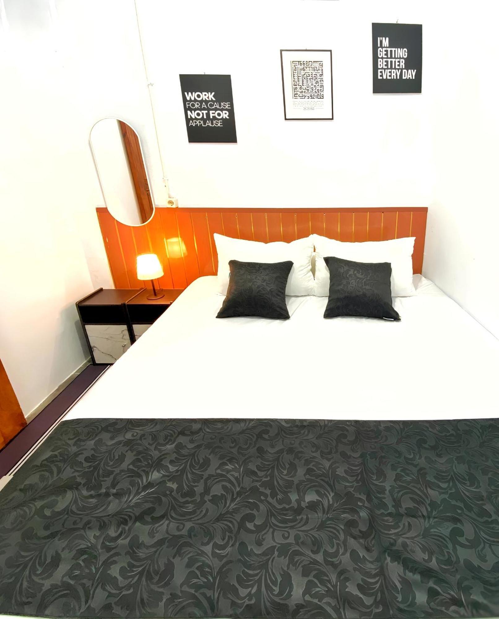 Jogja Day Inn Yogyakarta Eksteriør billede